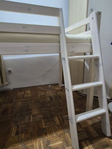 Kreveci: Krevet za decu Emmezeta, prodaje se bez duseka. Dimenzije: Dužina — 7