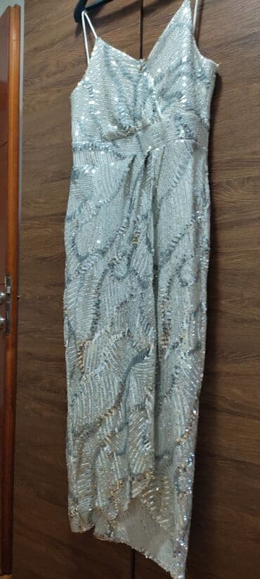 Women's Clothing: Divna srebrna svečana haljina 40 — 2