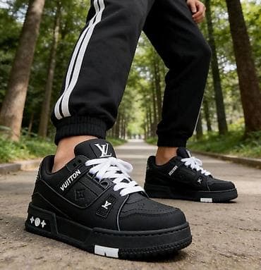 goroteks patike: LV
 od 36 do 46 
7500 din — 9