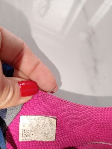 Kopačke: Kopacke Messi-Adidas Br 35.Bez ostecenja!Veoma malo nošenje. Za vise — 3