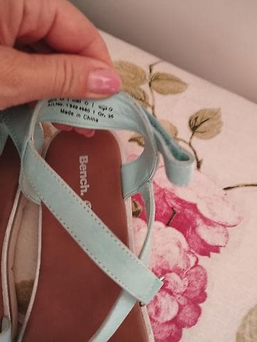 balenciaga patike triple s: Ženske sandale Bench - Model: Bench (logo na ulošku) - Veličina: 36 — 2