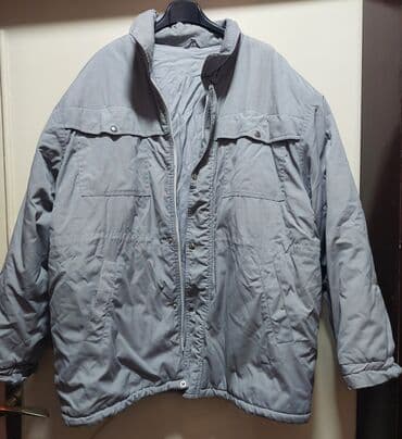 kupaci sa nogavicama: Siva zimska jakna, topla i praktična. - Boja: svetlosiva - Kroj — 2