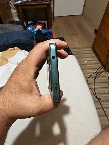 xiaomi 10t pro polovan: Redmi A3 4/64 korektan telefon radi lepo nebaguje ima sitnih tragova — 5