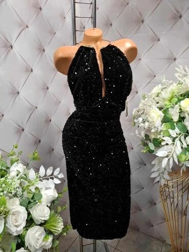 Women's Sweatsuits: Haljina. Cena 4300din 💃 — 1