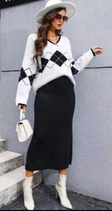 c a kombinezoni: A K C I J A.
Kompleti
Trikotaža
2700 din — 6