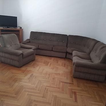 Na prodaju ugaona garnitura sa foteljom, očuvana Više informacija u