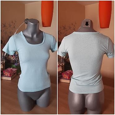 suknje mini: Rebrasta ženska majica kratkih rukava - Boja: svetloplava - Kroj — 2