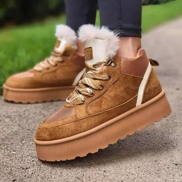 Women's Sneakers and athletic shoes: 39 — 1