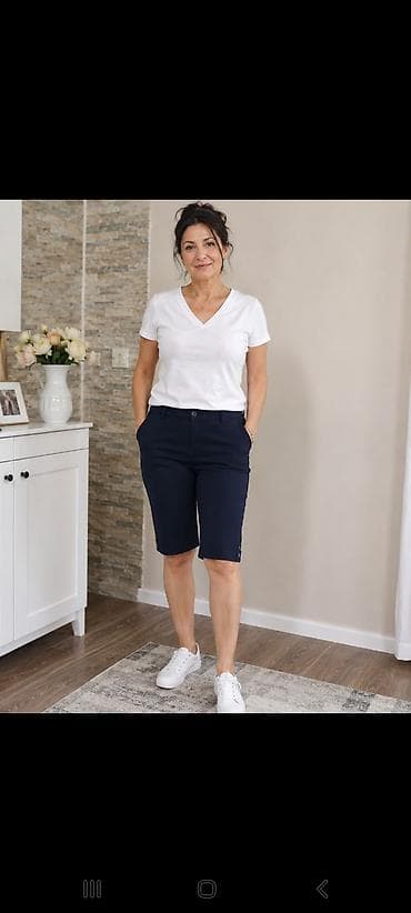 pantalone i patike: Ženske bermude – tamnoplave - Klasičan model do ispod kolena - Ravnog — 1