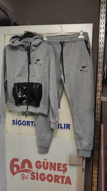 rang trenerke: S,m,l,xl
4300 din — 1