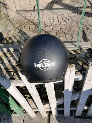 crni nike ranac: Očuvana kaciga — 2