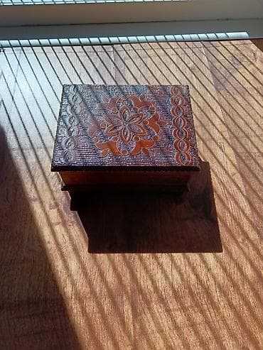 petrolej za fenjer: Ručno rezbarene drvene kutije za nakit/sitnice - Materijal: puno drvo — 1