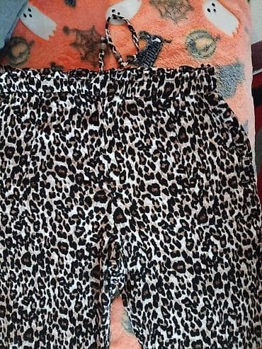 ali mekbil: Ženske pantalone sa leopard printom - Širok, ravan kroj nogavica – — 2