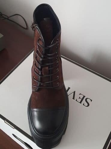 mona svecane haljine: Gležnjače, Seastar, 38 — 4