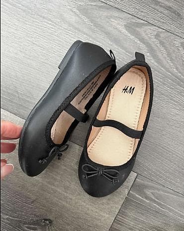 protiv klizanja obuce: H&M nove crne baletankice, vreličine 27 — 1