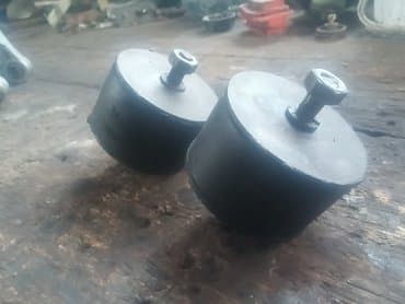 delovi auspuha: Gumeni nosaci motora Lada 2121,21213,21214. Polovno, ocuvano. Skinuto — 3