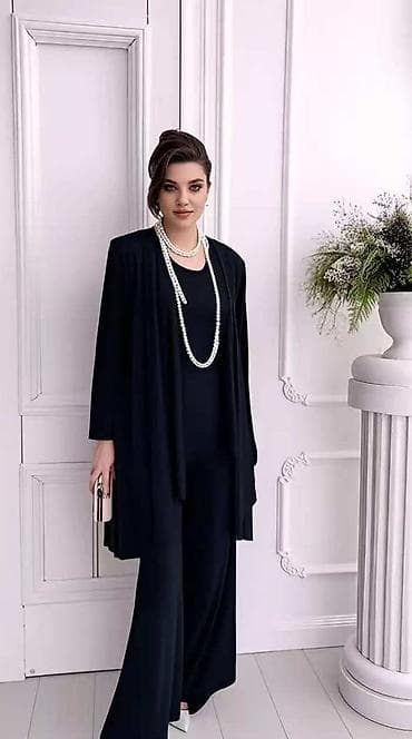 afrodita kompleti: Tri dela komplet, 
3.000 din 
Vel. Xl do 5xl, 
Pamuk viskoza
V23 — 5