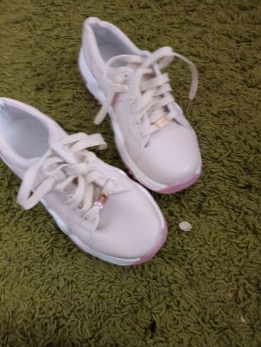 patike veliki brojevi: 38 — 4