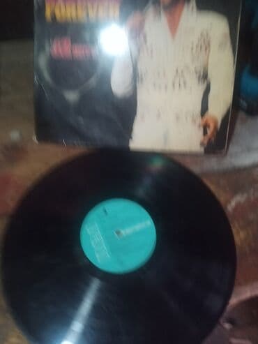 Cassettes, CDs & DVDs: ELVIS FOREVER original nemačko izdanje 32 hita od 1956 do 1974 RCA — 4