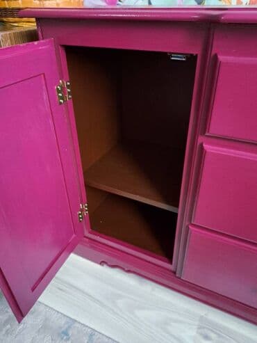 Stolice: Stilska komoda Fuchsia Elegantna komoda – unikatno restauriran komad! — 2