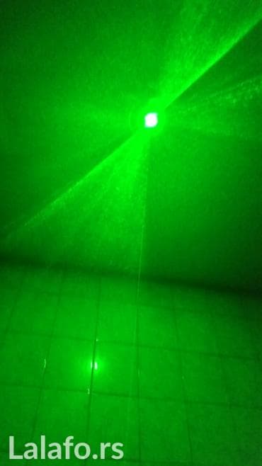 bacač diska: Laser,nov,moze se zumirati,praviti kao disko,menjati oblike,jak laser — 1