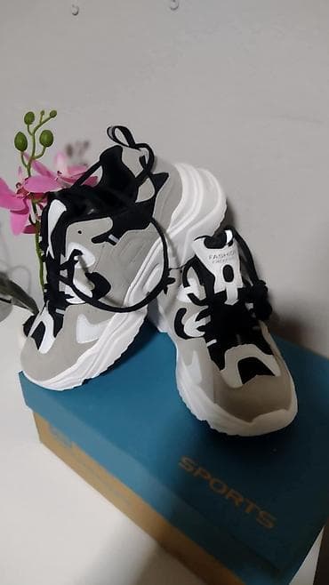 new yorker cipele: Uniseks patike za svakodnevno nošenje i sportske aktivnosti. od 36 do — 2