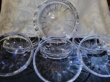 Daske za peglanje: Cinije za poslastice itd.tezak kristal rucna obrada 80te.god — 3