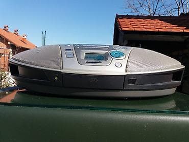 Panasonic rx-es20. odlican muzicki uredjaj. CD neocitava, ostalo sve