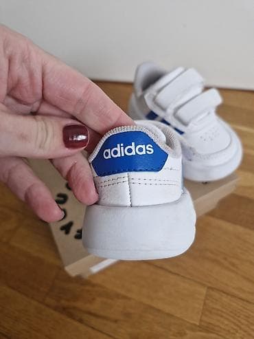 Dečije patike Adidas – bele sa plavim prugama - Model: Adidas — 6