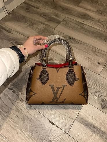 planeta torbe: Ženska torba – monogram motiv - Materijal: čvrsta eko koža sa — 2