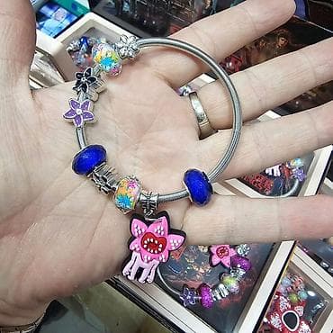 srpski lancic: Narukvica sa privescima koja je inspirisana popularnom — 4