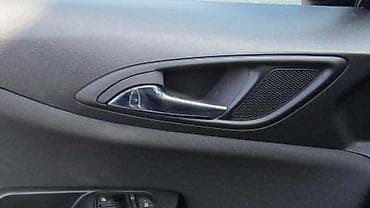 Car Interior Parts: UNUTRAŠNJA BRAVA ZA OPEL CORSA E OD 2014. DO 2019. GOD. | Polovni — 1