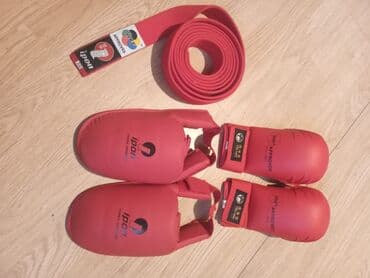 Borilački sportovi: Karate oprema kao nova nošena na par takmičenja crvene boje vel M