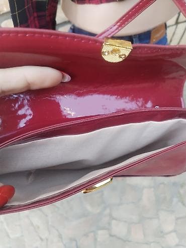 tiffany torbice: Bordo torba, super očuvana. - Elegantna mala torba u bordo nijansi sa — 4