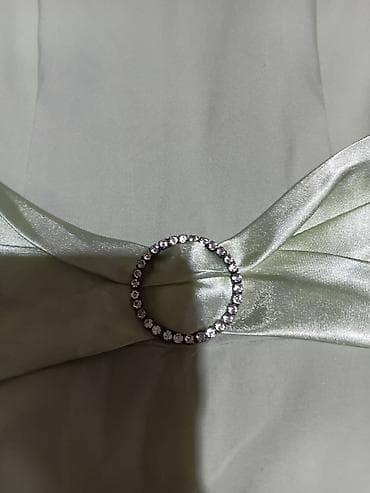 Haljine: Elegantne haljine – 2 kom 1) Svetlozelena koktel/večernja haljina - — 2