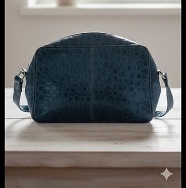 Kožna torba sa krokodil teksturom – tamnoplava - Materijal: prirodna