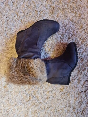 ugg cizme rs: Čizme, 37 — 3