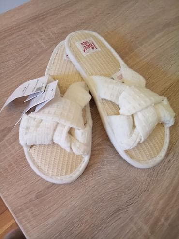 papuce primark: Slippers 39, color - White — 1