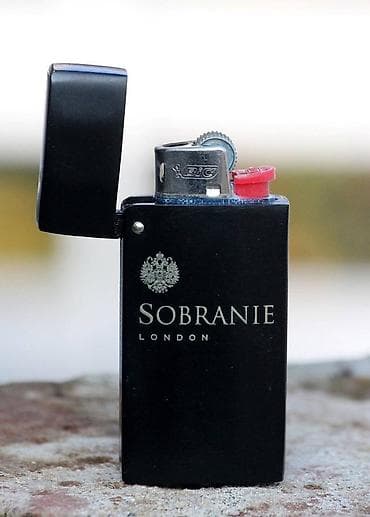 Bicikli: Masivna metalna futrola za upaljač BIC – Sobranje London Originalna — 1