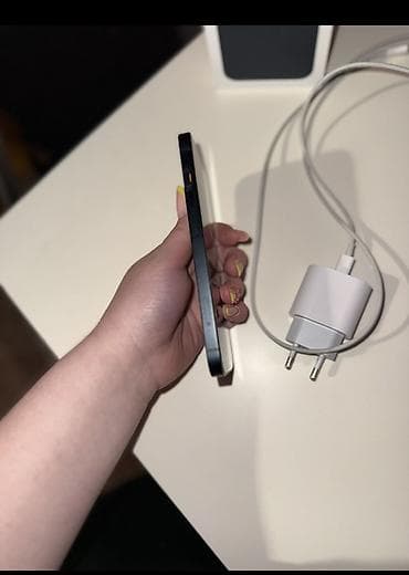 iphone 14 polovan: IPHONE 13 MIDNIGHT-HITNO IPHONE 13,128GB, 98% baterija, garancija do — 6