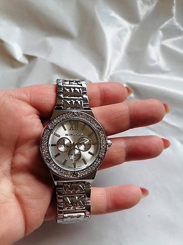 marvin sat: Michael Kors, Female — 5