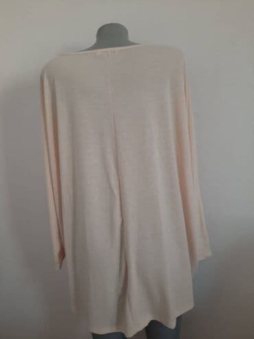 Majica Vidarton 52 cena 850 pamuk, Poliester sirina grudi 81 duzina — 2