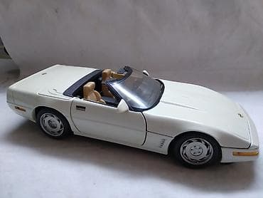 igrice za decake: Maisto Chevrolet Corvette Cabrio C4 1/18 beli,kao nov — 4