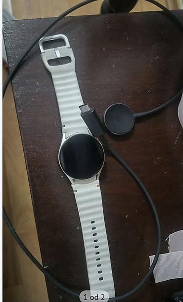 samsung telefon: Sat smart watch 6 - 44 mm 
star 6 meseci skoro nekoriscen — 2