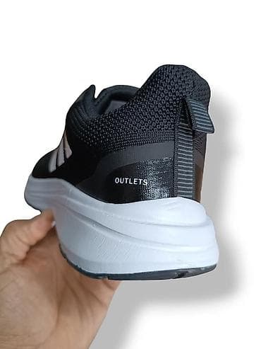 4 us muske patike: Adidas Runner 2026

(41-46)
Cena: 3500 din
US🤍 — 4