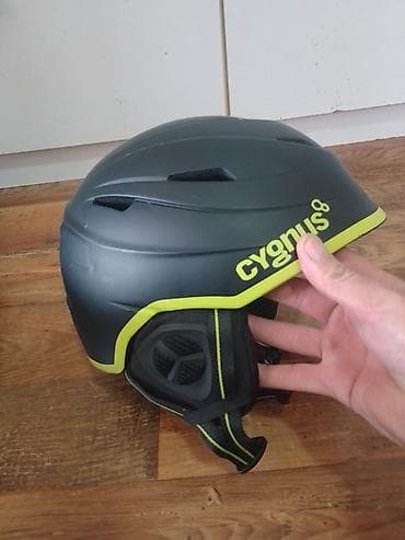 Dronovi: Kaciga za skijanje vel L obim 59-60 cm je potpuno ispravna, u odlicnom — 7