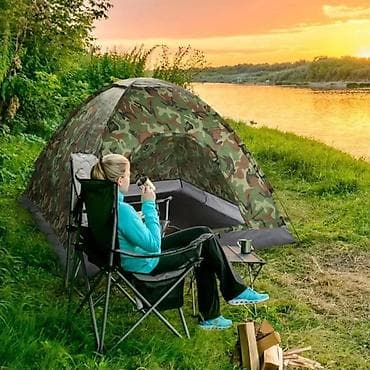 Praktični šatori za kampovanje, pecanje i izlete. Lako se sklapaju i