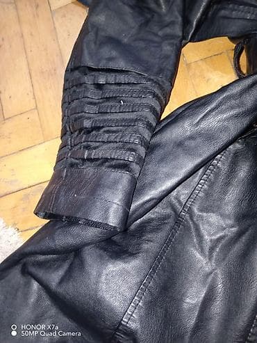 roberto cavalli black cena: Ženska kožna jakna/kaput crne boje, dužine do ispod kukova. Model sa — 3