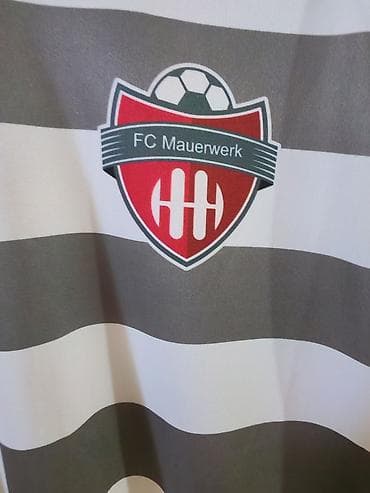 partizanov dres prodaja: Sportska majica/duks za fudbal – FC Mauerwerk, veličina XL - Model — 3