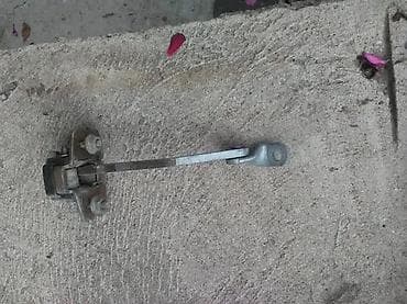 Car Body Parts: GRANICNIK VRATA RENO CLIO 2 ZADNJA DESNA VRATA | Granicnik vrata — 1